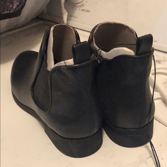 women’s booties - Picture 3 of 3